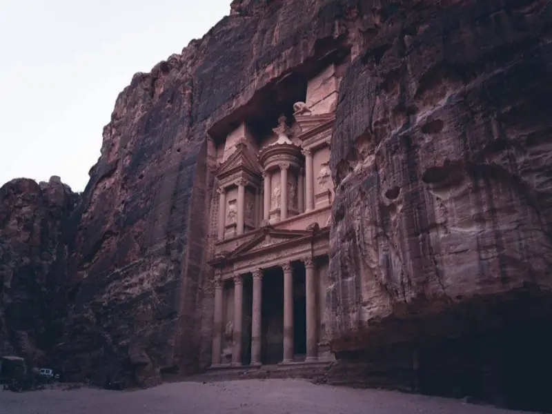 4-Day Private Jordan Tour: Visit Petra, Dead Sea, Madaba & Karak Castle from Amman